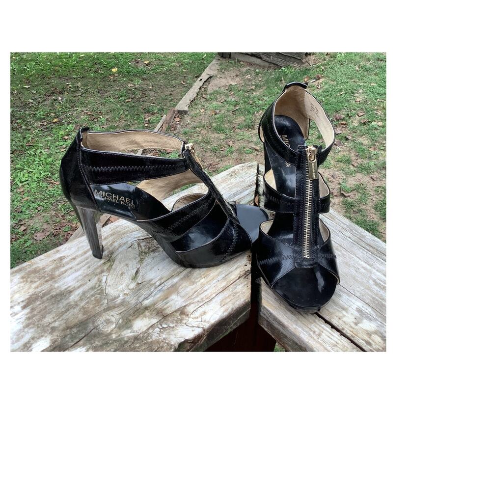 Michael Kors Black Patent Leather Vixen Heels Chunky Zipper Strappy 9M